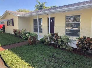 18 Velaire Dr, Boynton Beach, FL 33426