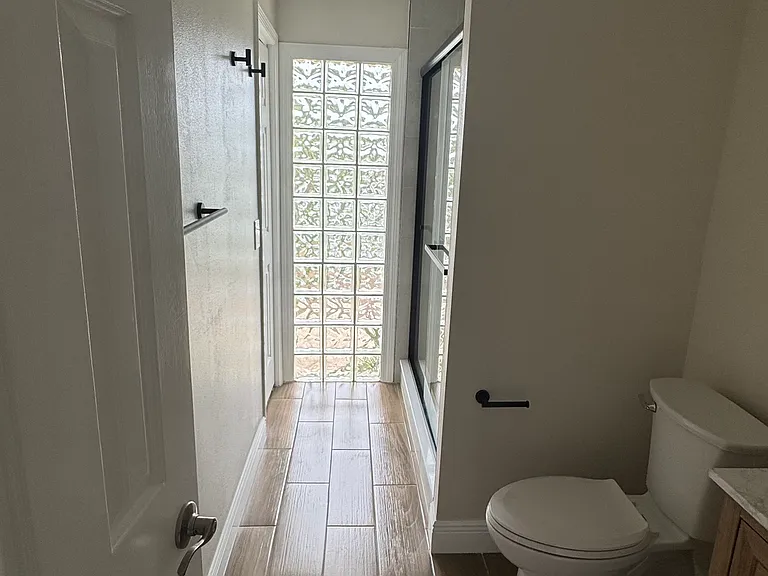 7409 Lake Forest Cir — Photo 32