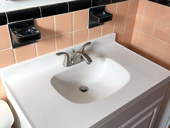 5th image of 8742 Acacia Dr