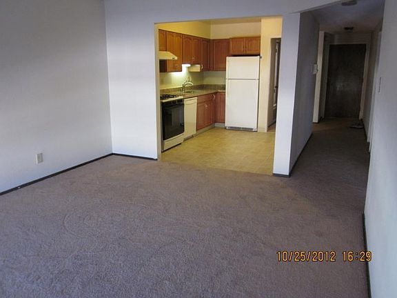 2nd image of 579 27th Ave APT 1