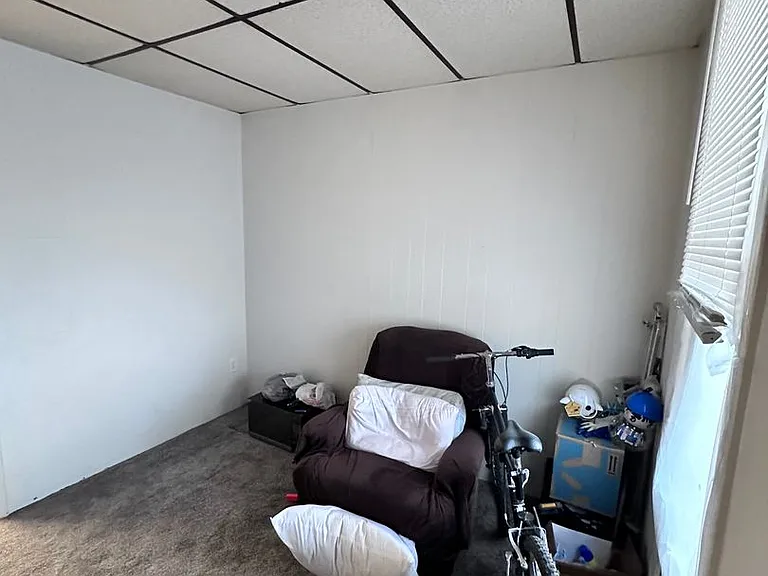 897 E Prospect St — Photo 12
