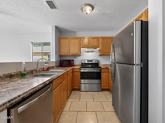 5th image of 154 Fenimore Ln #A & B