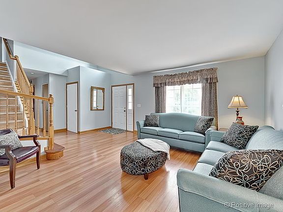 3rd image of 239 Clifton Ln