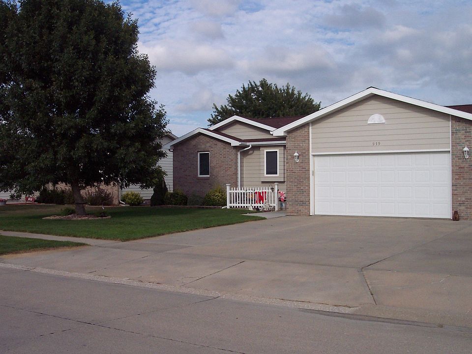 1st image of 919 11th Ave