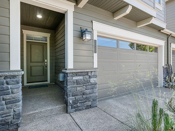 5th image of 60507 Hedgewood Ln