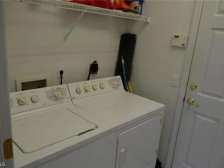 1702 Emerald Cove Dr — Photo 15