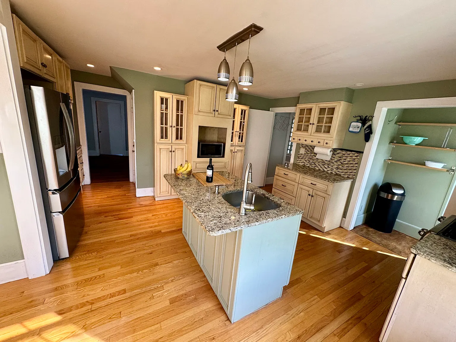 1 bed, $1,100 — Photo 4