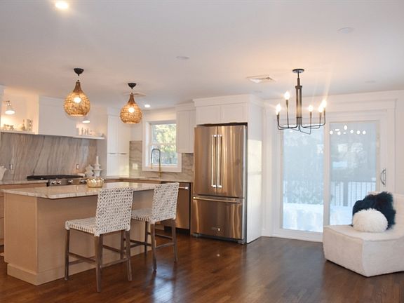 2nd image of 33 Rockwood Rd