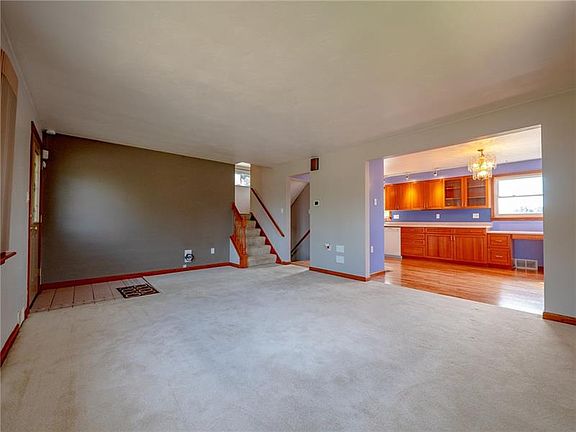 3rd image of 241 Shannon Heights Dr