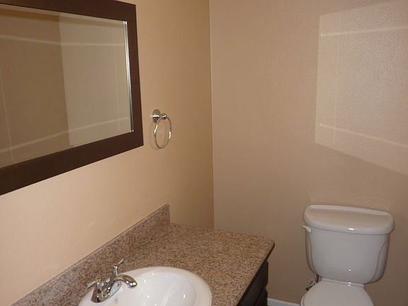 3rd image of 13972 Cerise Ave
