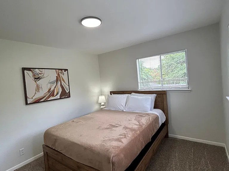 2509 White Oak Ln — Photo 12