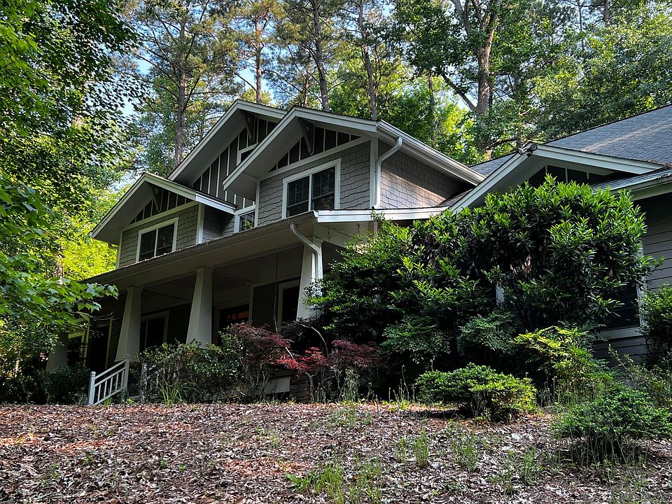Street view of 802 Spring Dell Lane