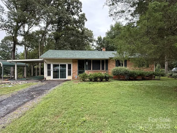 1214 Old State Highway 27, Mount Holly, NC 28120