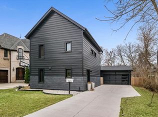 2415 Lake Ave, Wilmette, IL 60091