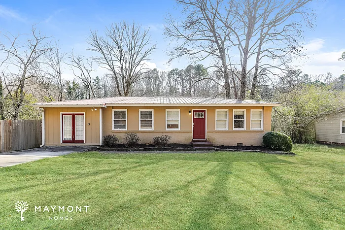 3 bed, 1.0 bath, 1312 sqft, $1,125 — Photo 1