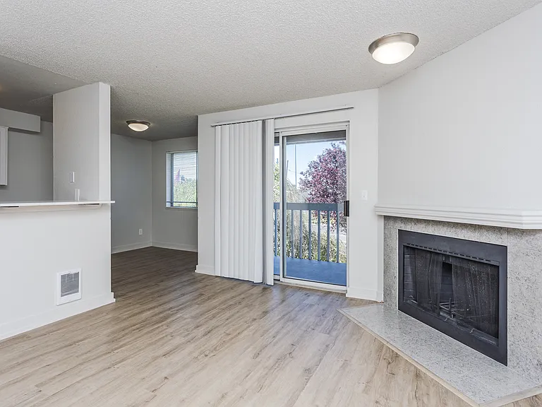 Ellyson Apartment Homes — Photo 12
