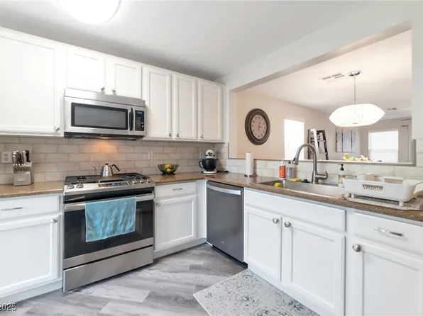 10741 Pearl River Ave, Las Vegas, NV 89166