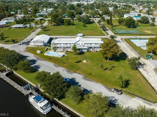 300 1st St, Moore Haven, FL 33471