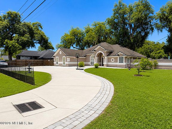 2nd image of 12381 FLYNN Road