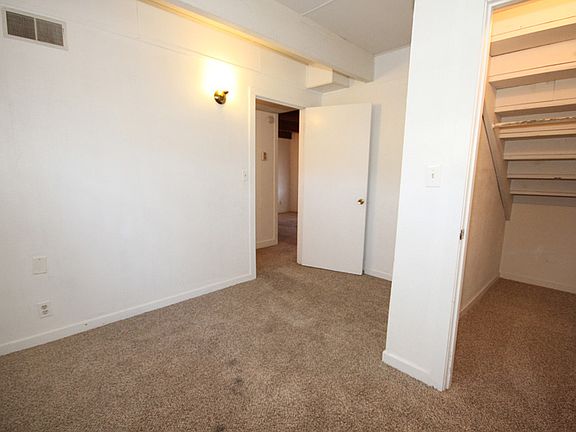 5th image of 629 W 13th St