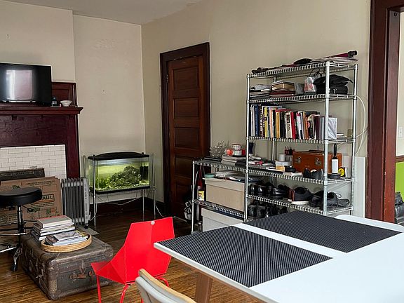 3rd image of 339 Ludlow Ave APT 8