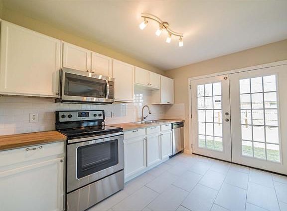 3rd image of 4422 Magin Meadow Dr