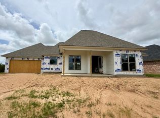 863 Mary Diane McCall Dr, Lake Charles, LA 70605