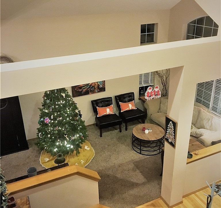 2nd image of 25760 SE 35th Pl