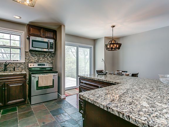 5th image of 1708 D Ville Dr