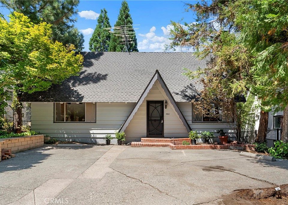 1st image of 464 Emerald Dr
