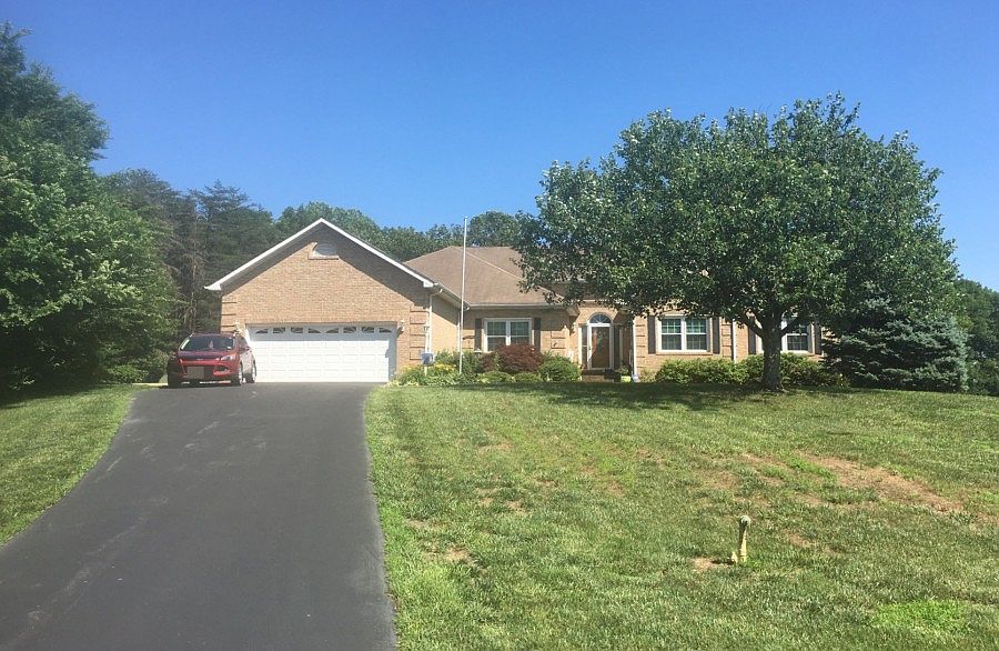 1st image of 8 Katrine Ct
