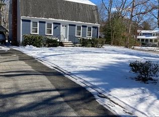 1 Winslow Ln, Wareham, MA 02571