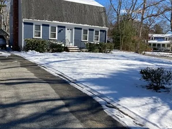 1 Winslow Ln, Wareham, MA 02571
