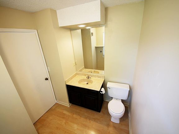 4th image of 14108 W 88th Pl