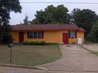 2407 E Clarence Ave, Tuskegee, AL 36083