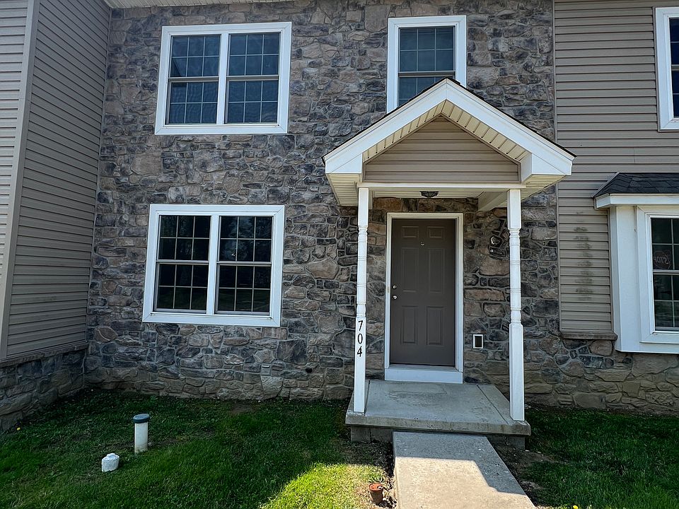 1st image of 704 Salix Ct #704