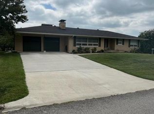 1414 Dixon Dr, Jefferson City, MO 65101