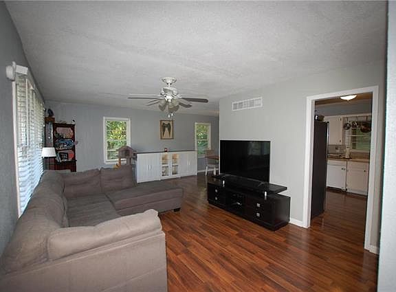 5th image of 2601 Yates St