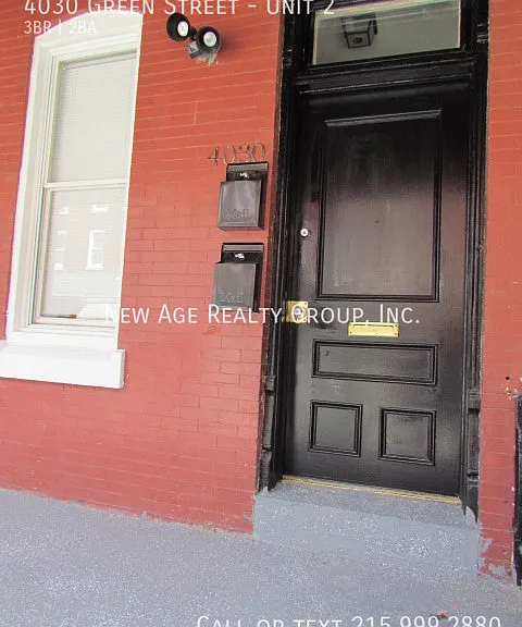 4030 Green St #2 — Photo 3