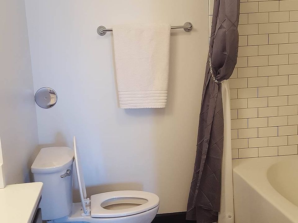 2nd image of 1722 Saint Marys Ave APT 205