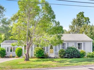 24 Schoolhouse Rd, Warren, RI 02885