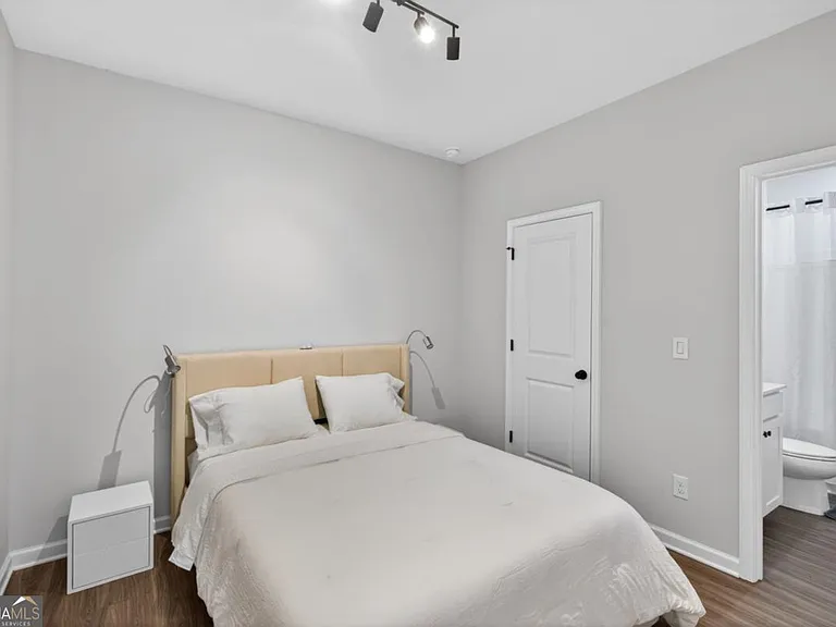 1445 Creekside Cir — Photo 29