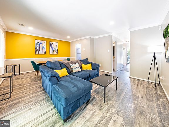 3rd image of 4526 Canary Ct
