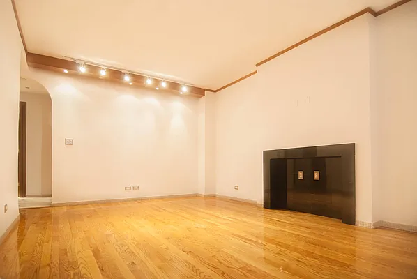 Rented by WAM Partners - William Moses Co. | media 45