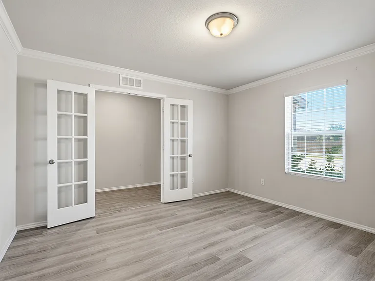 933 Dressage Dr — Photo 4