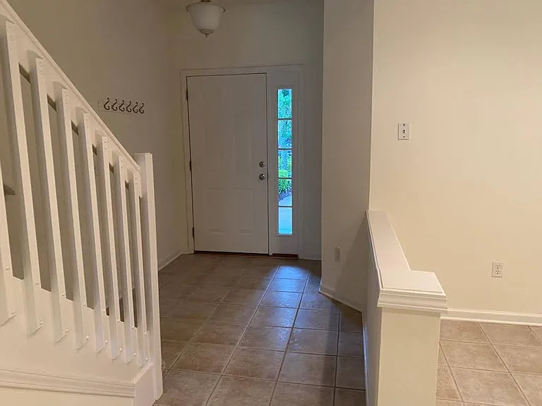 3172 Hollow Tree Ct — Photo 4