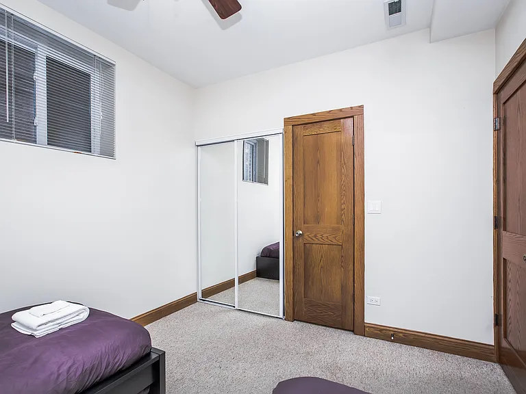 1914 N Wood St — Photo 12
