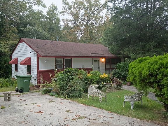 3rd image of 1476 NW Dr NW