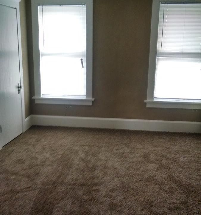 2nd image of 220 W Washington St APT F