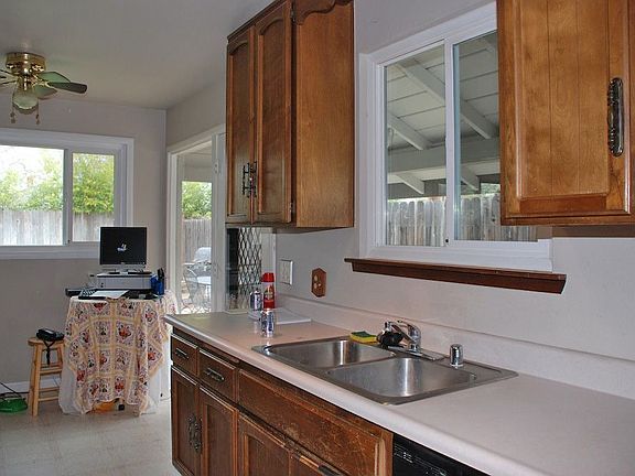 4th image of 3709 French Ave